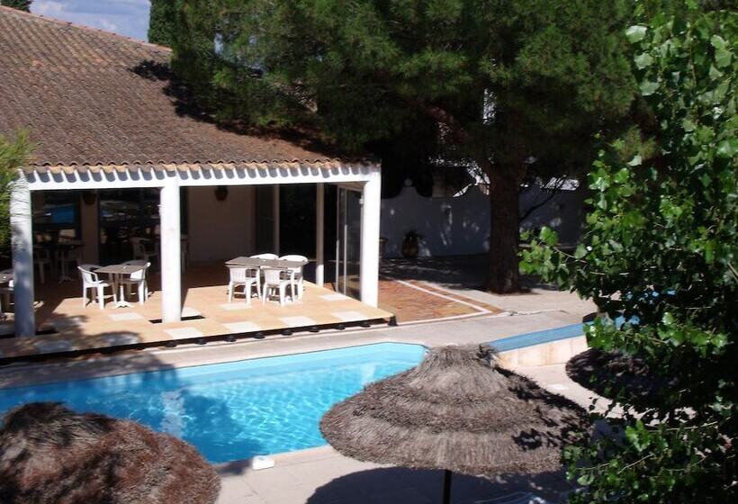 בית מלון כפרי Alba Flora