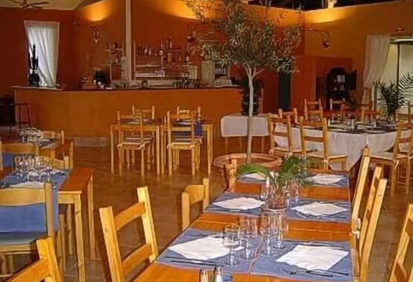 ホテル Alba Flora