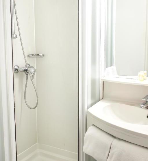 فندق Initial By Balladins Genève / Stgenispouilly