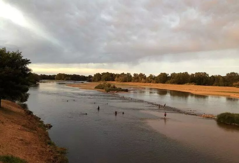 Отель De La Loire