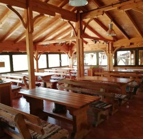 Отель Guest Accommodation Licka Kapa