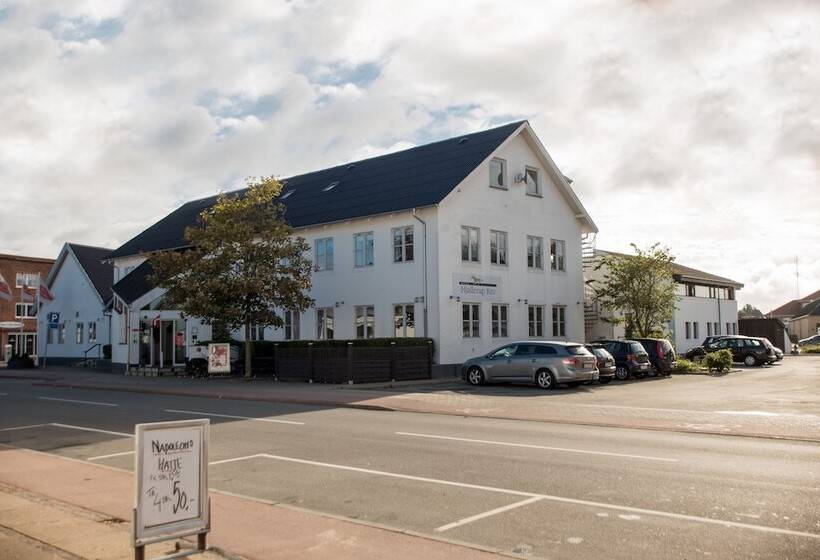 ホテル Hjallerup Kro