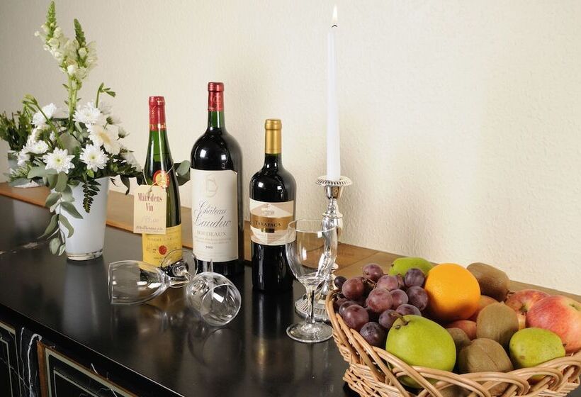 ホテル Hjallerup Kro