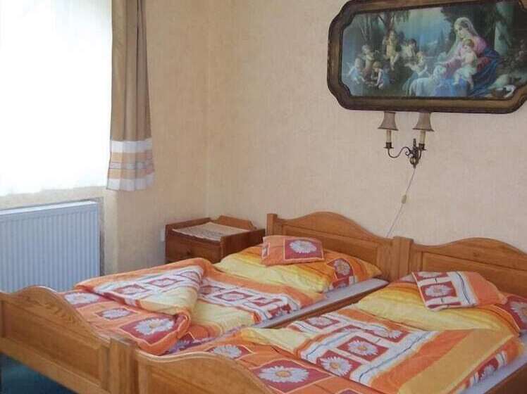 Hotelli Pension Familia