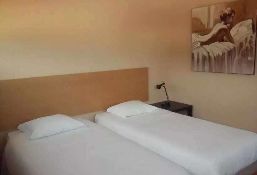 酒店 Penthouse   Low Cost