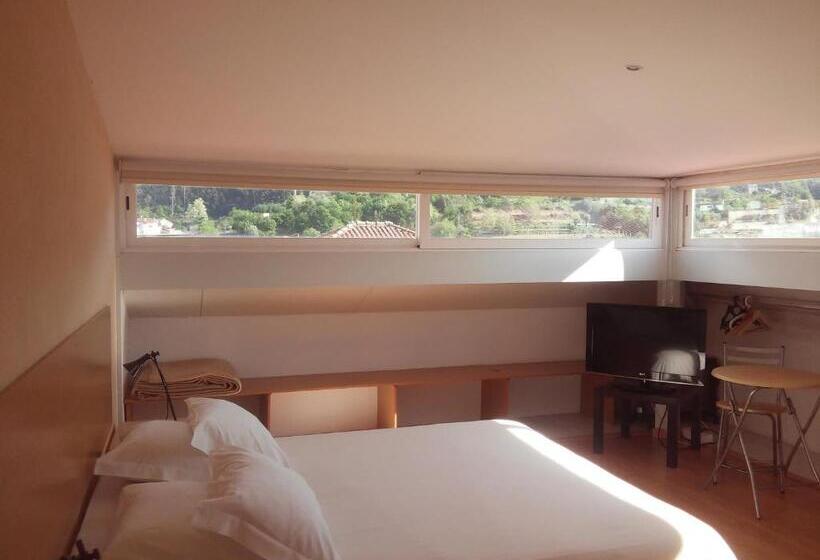 酒店 Penthouse   Low Cost