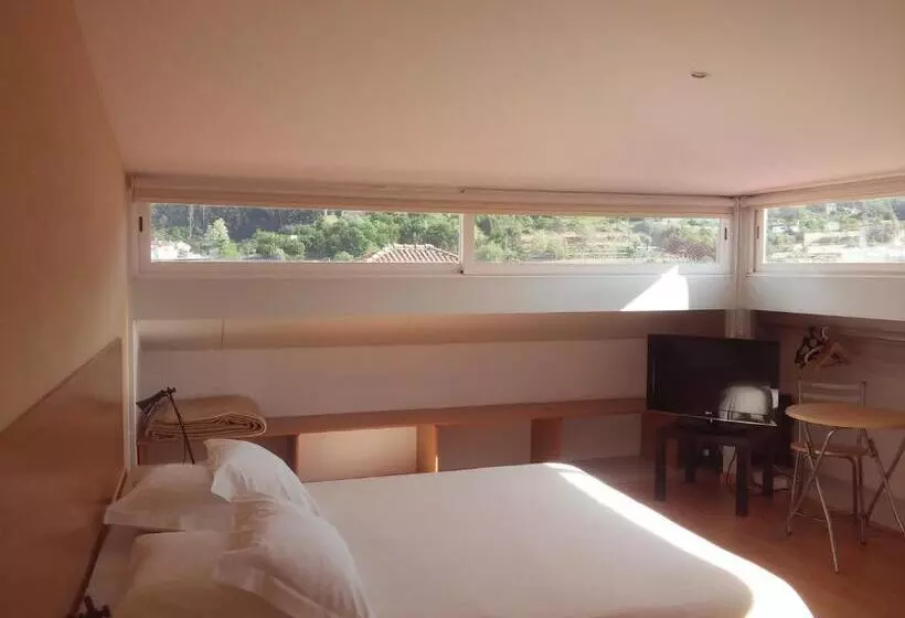 酒店 Penthouse   Low Cost