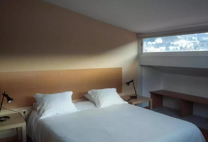 酒店 Penthouse   Low Cost