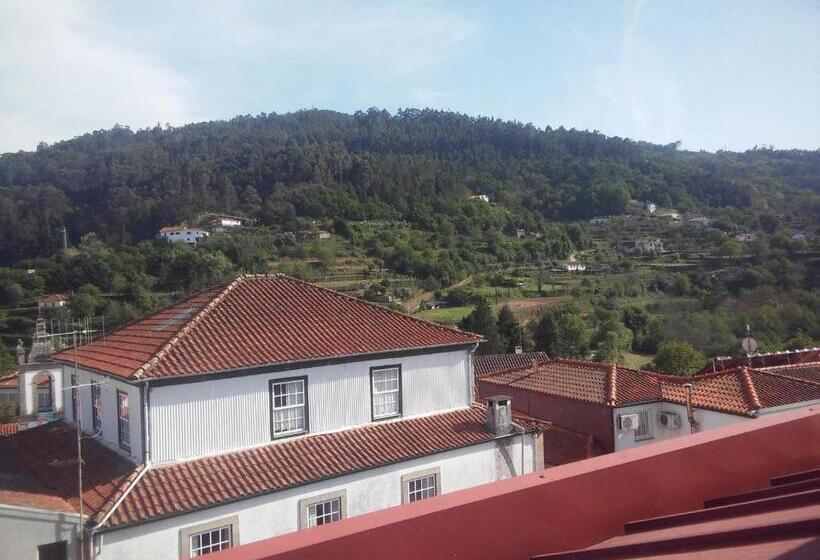 בית מלון כפרי Penthouse   Low Cost