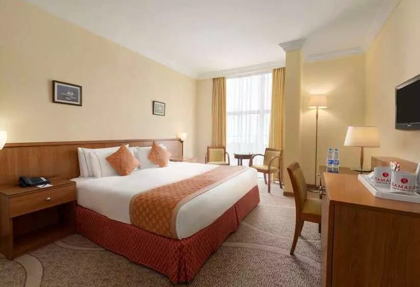 בית מלון כפרי Ramada By Wyndham Continental Jeddah