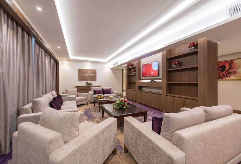 فندق Ramada By Wyndham Continental Jeddah