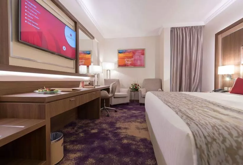 בית מלון כפרי Ramada By Wyndham Continental Jeddah