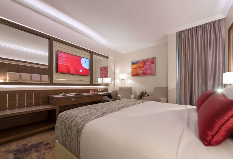 فندق Ramada By Wyndham Continental Jeddah