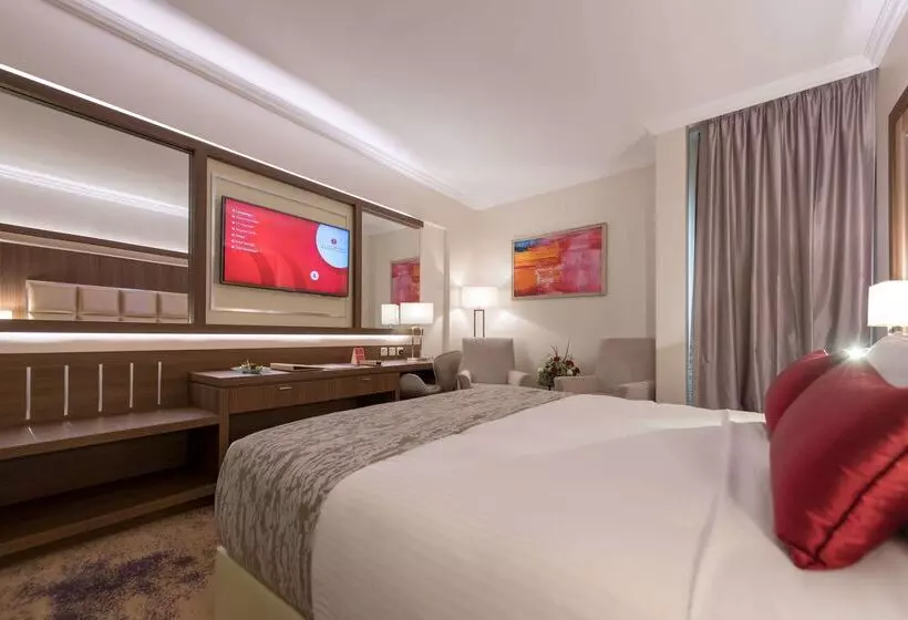 בית מלון כפרי Ramada By Wyndham Continental Jeddah