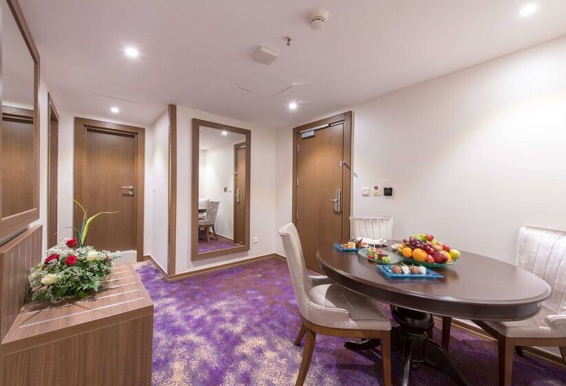 فندق Ramada By Wyndham Continental Jeddah