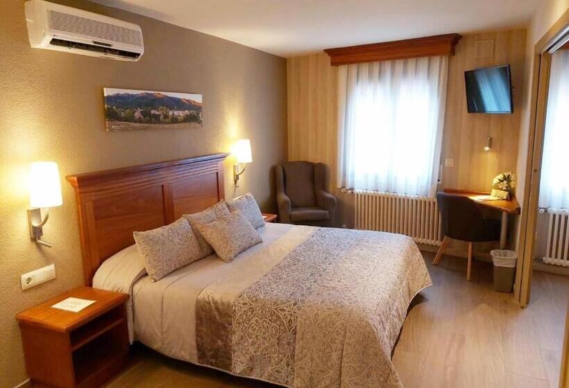 Hotelli Restaurante La Quadra