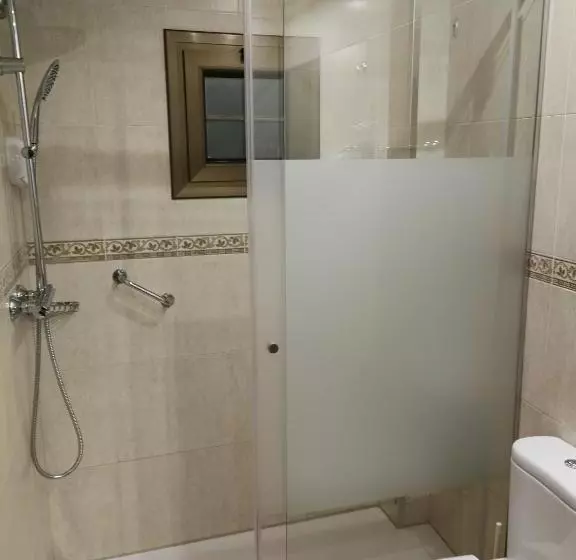 Отель Restaurante La Quadra