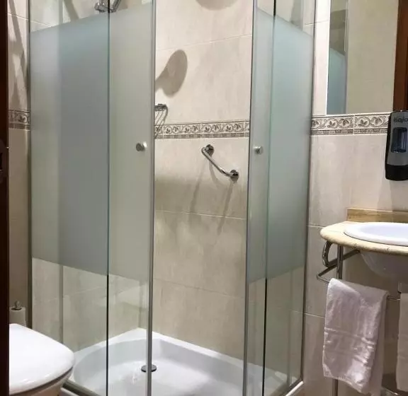 Отель Restaurante La Quadra