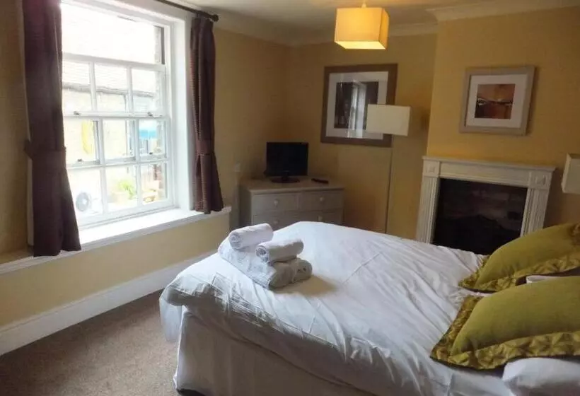 호텔 The Red Lion, Stretham