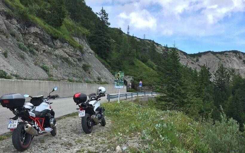 Отель Tiroler Adler Bed & Breakfast