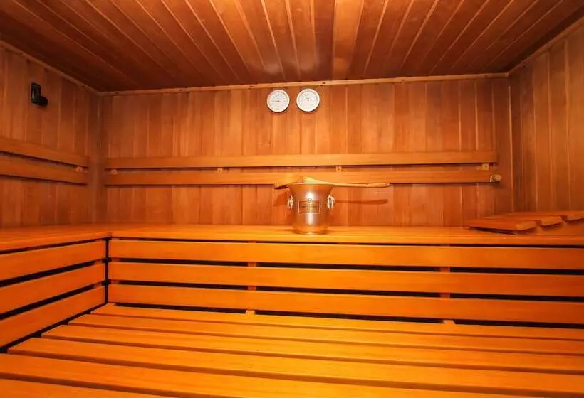 Отель Tiroler Adler Bed & Breakfast