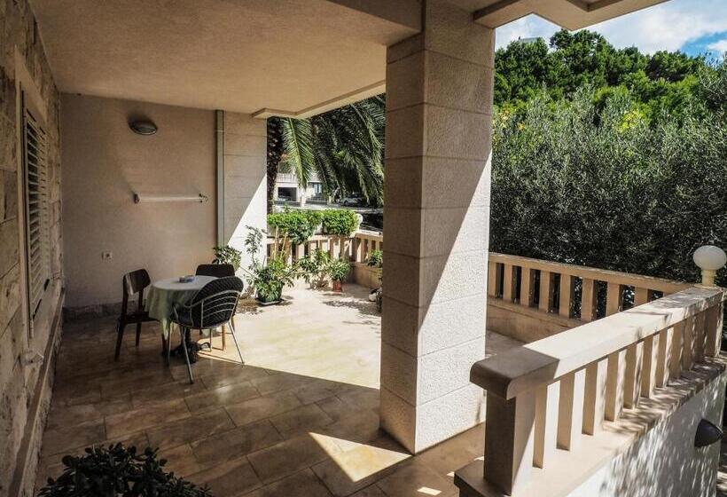 בית מלון כפרי Villa Petra