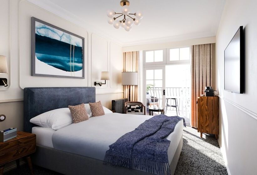 The White Horses By Everly Hotels Collection