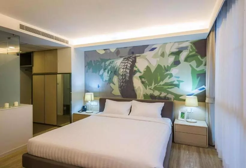 The Idle Hotel And Residence