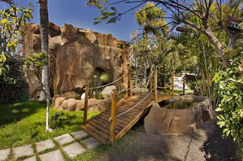 Apartamentos Adjovimar