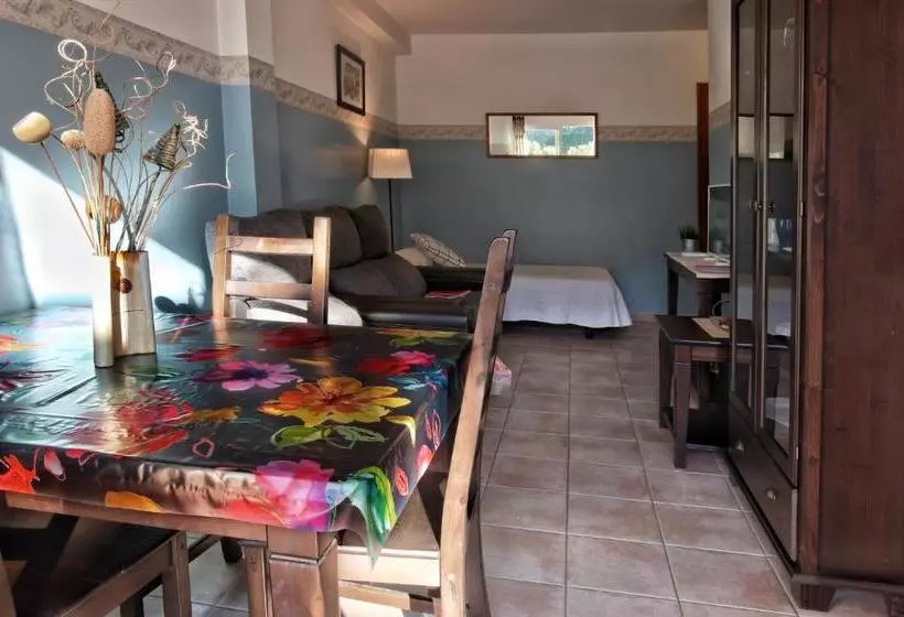 Apartamentos Mundaka Albir