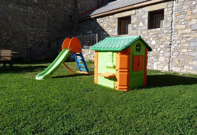 Apartamentos Puerta De Ordesa