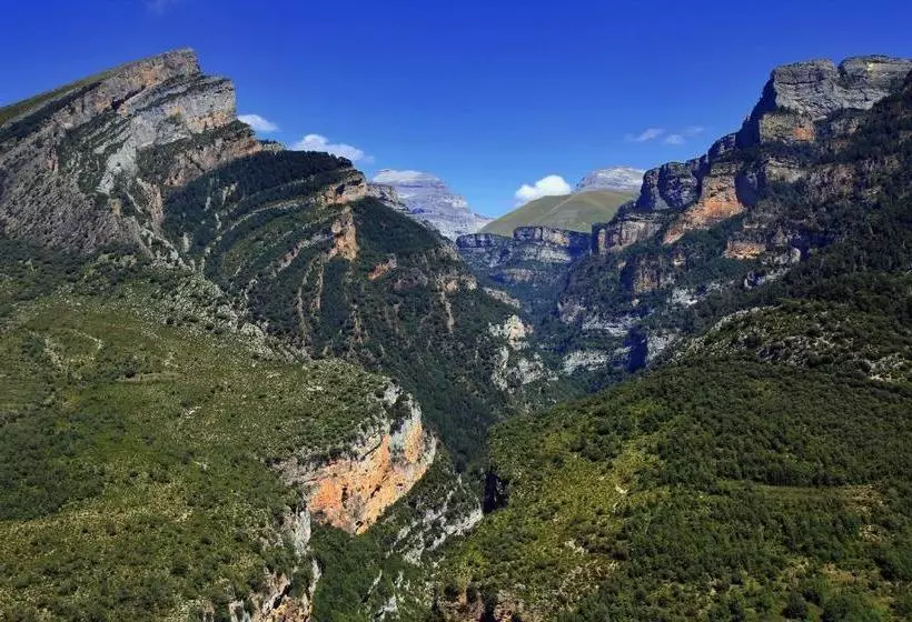 Apartamentos Puerta De Ordesa