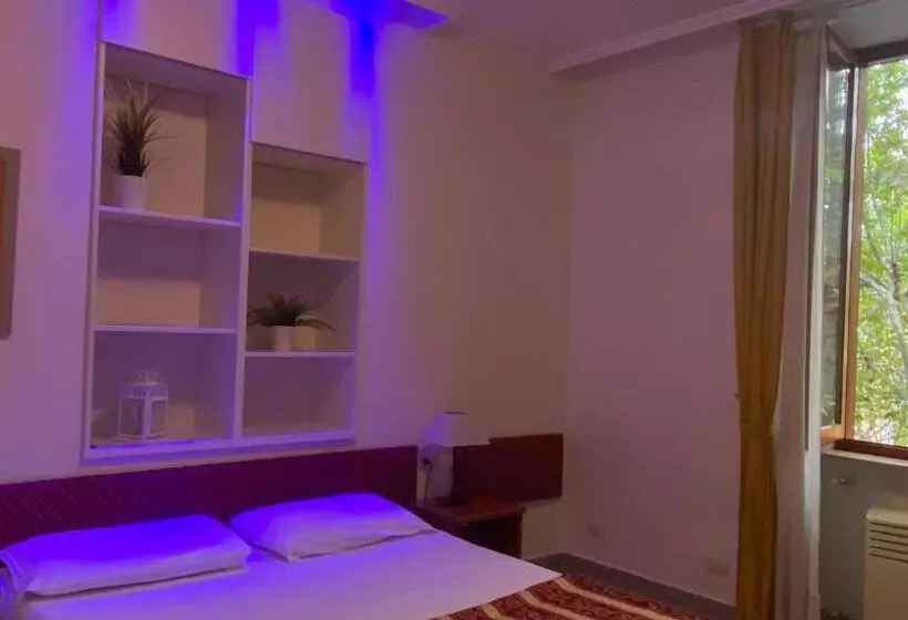 تختخواب و صبحانه Sole E Luna