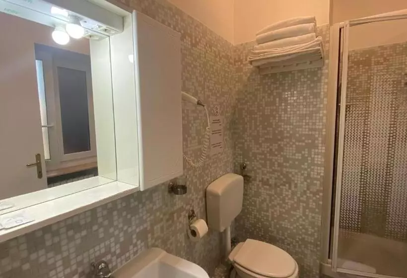 تختخواب و صبحانه Sole E Luna