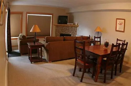 Hôtel Canmore Crossing