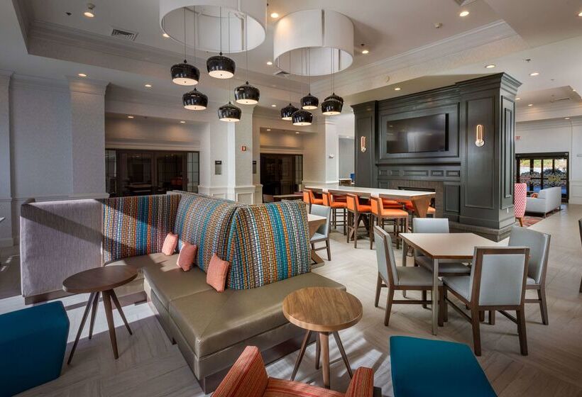 ホテル Hampton Inn & Suites Asheville Airport