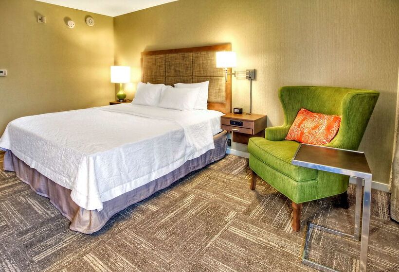 ホテル Hampton Inn & Suites Asheville Airport