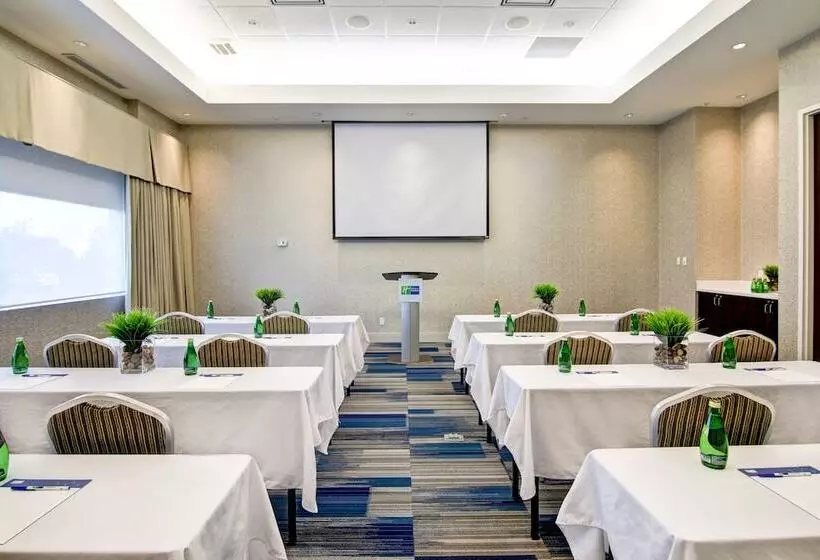 Holiday Inn Express Hotel & Suites Toronto Markham, An Ihg