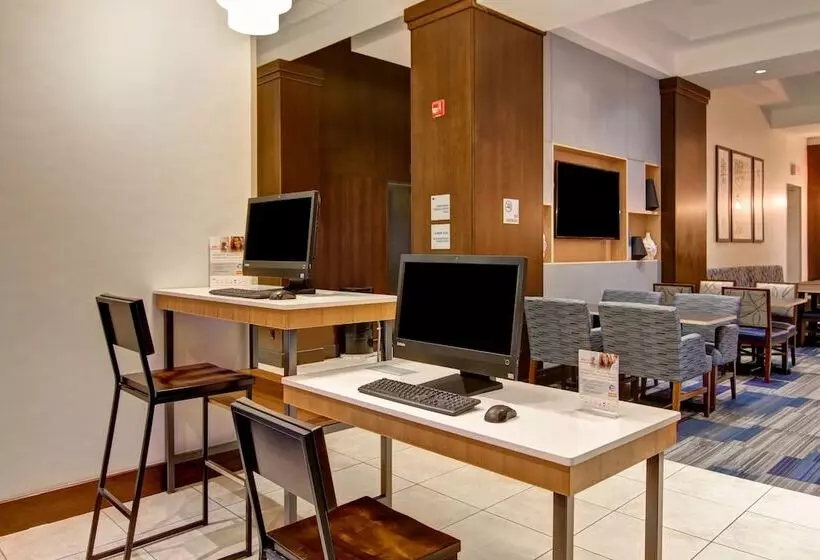 Holiday Inn Express Hotel & Suites Toronto Markham, An Ihg