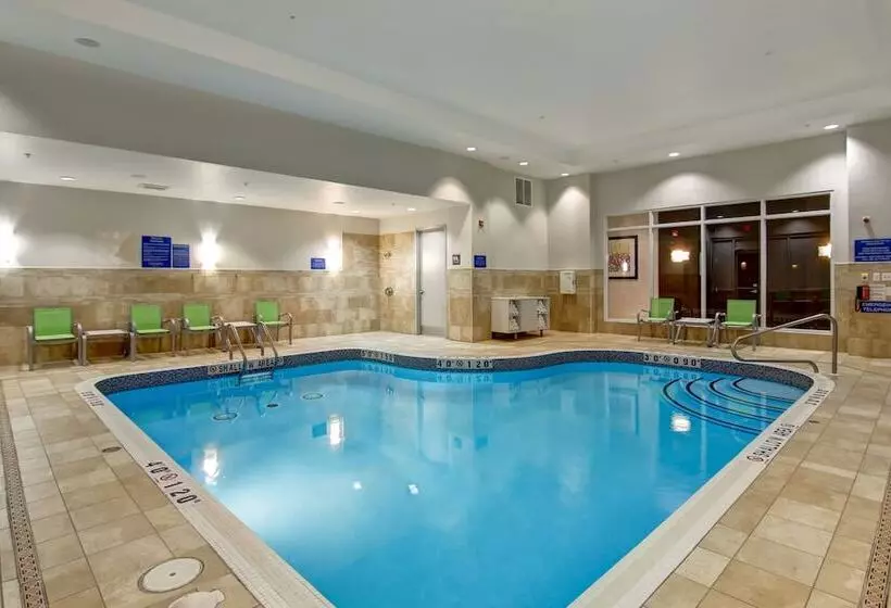 Holiday Inn Express Hotel & Suites Toronto Markham, An Ihg