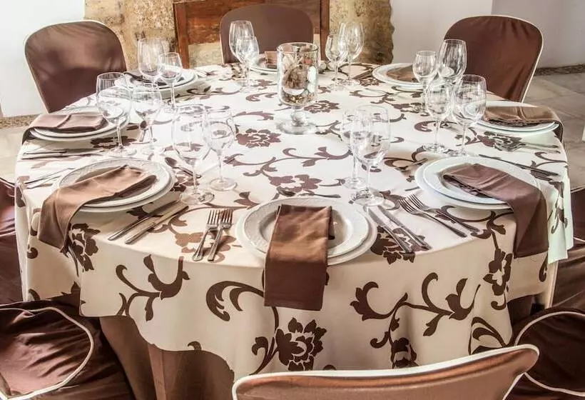 هتل Hospedería Del Monasterio