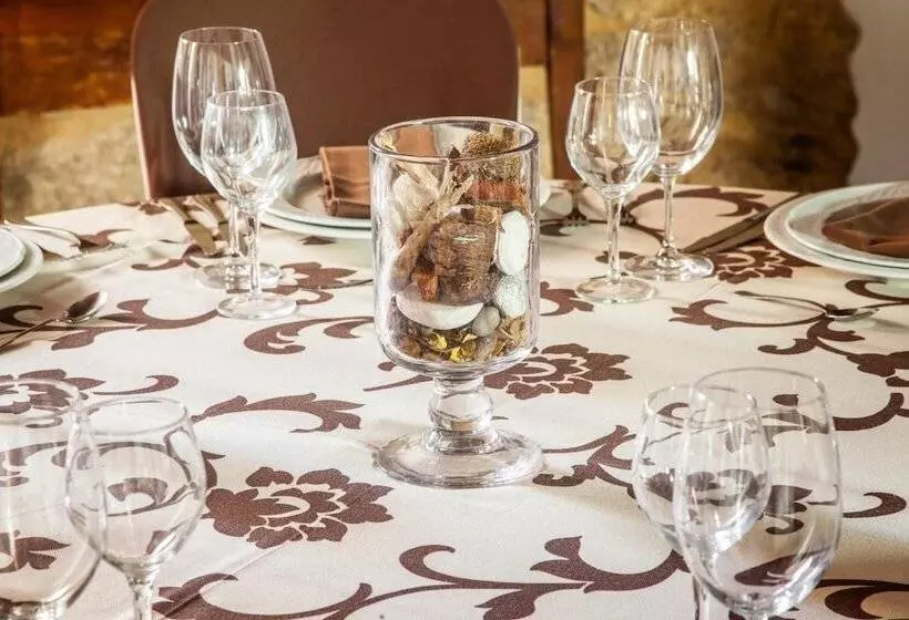 هتل Hospedería Del Monasterio