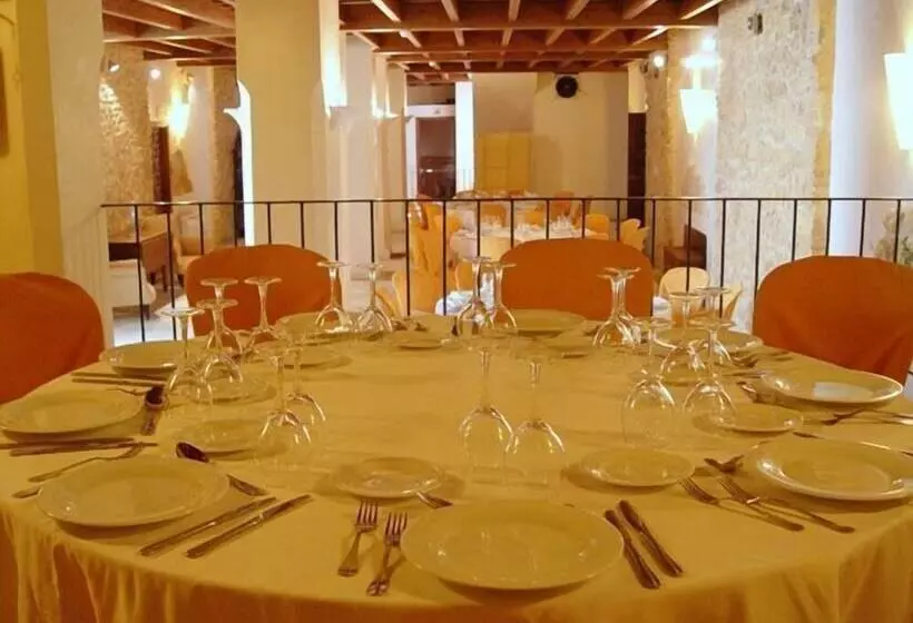 هتل Hospedería Del Monasterio