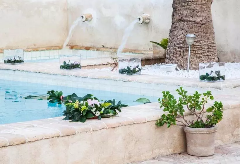 هتل Hospedería Del Monasterio