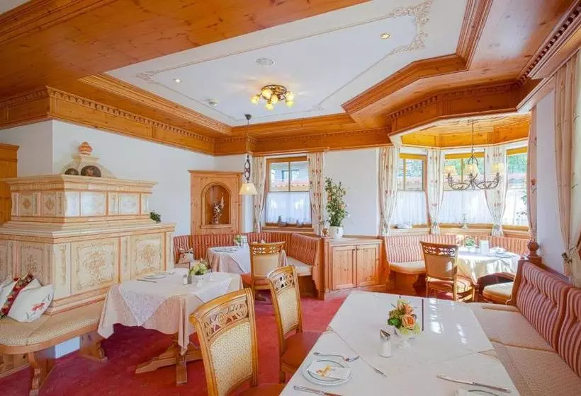 Отель Landhaus Grünau