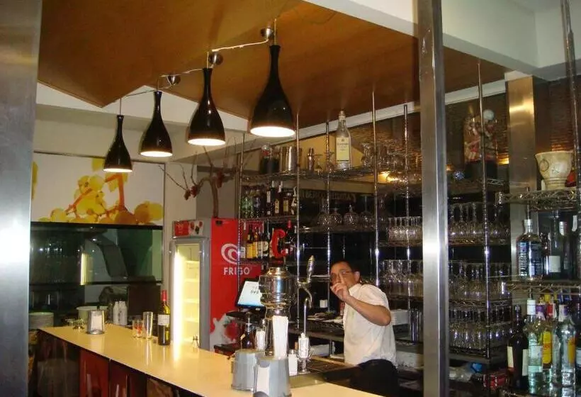 ホテル León Tierra De Vinos