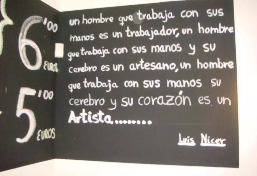 ホテル León Tierra De Vinos