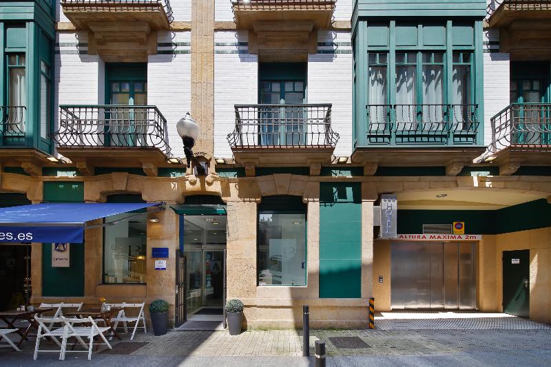 Santa Rosa, Blue Hoteles