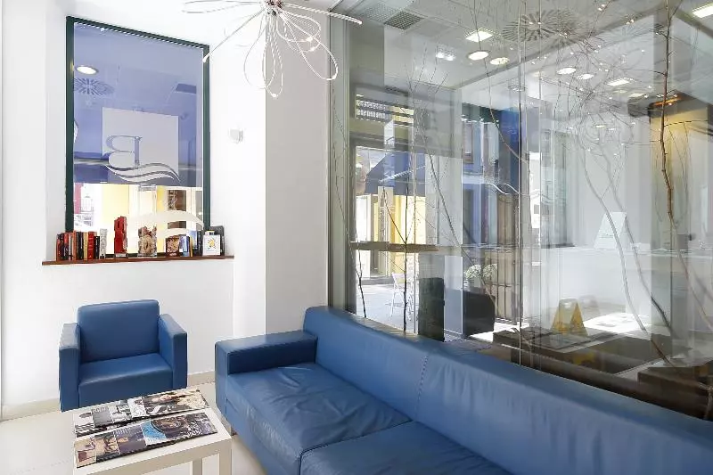 Santa Rosa, Blue Hoteles