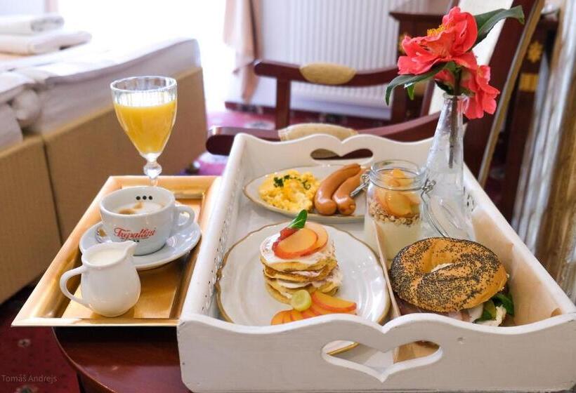 בית מלון כפרי Tommy Wellness & Spa